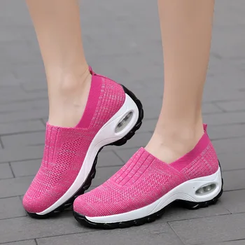 Dom Wariatów 2020 2020 New Summer Oddychającym Mesh Leisure Sports Walking Shoes