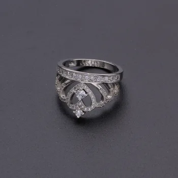 ISHOWLEE Korona cyrkonia różowe złoto pierścionki dla dziewczynek ślubne vintage hollow elegancki pierścionek złoto 585 luksusowe biżuteria jzb03
