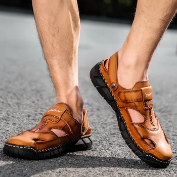 Nowe letnie męskie sandały ze skóry naturalnej codzienne uliczne plażowe sandały wysokiej jakości Męskie buty klasyczne rzymskie kapcie rozmiar 38-48